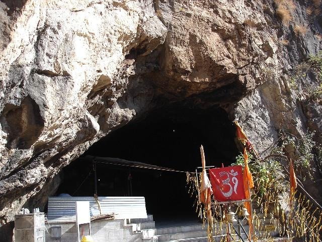 Shiv Khori cave shrine