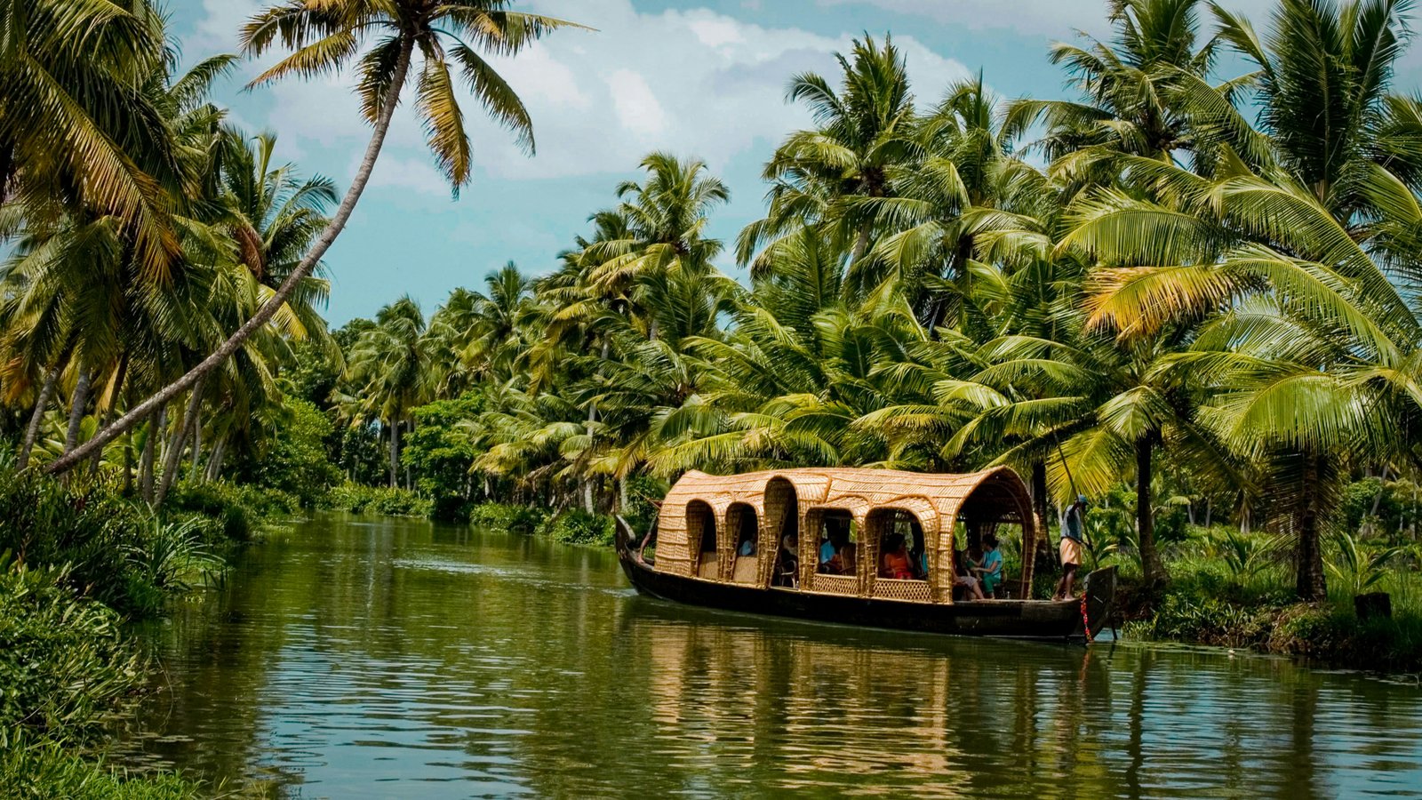 Kerala houseboat in Alappuzha backwaters