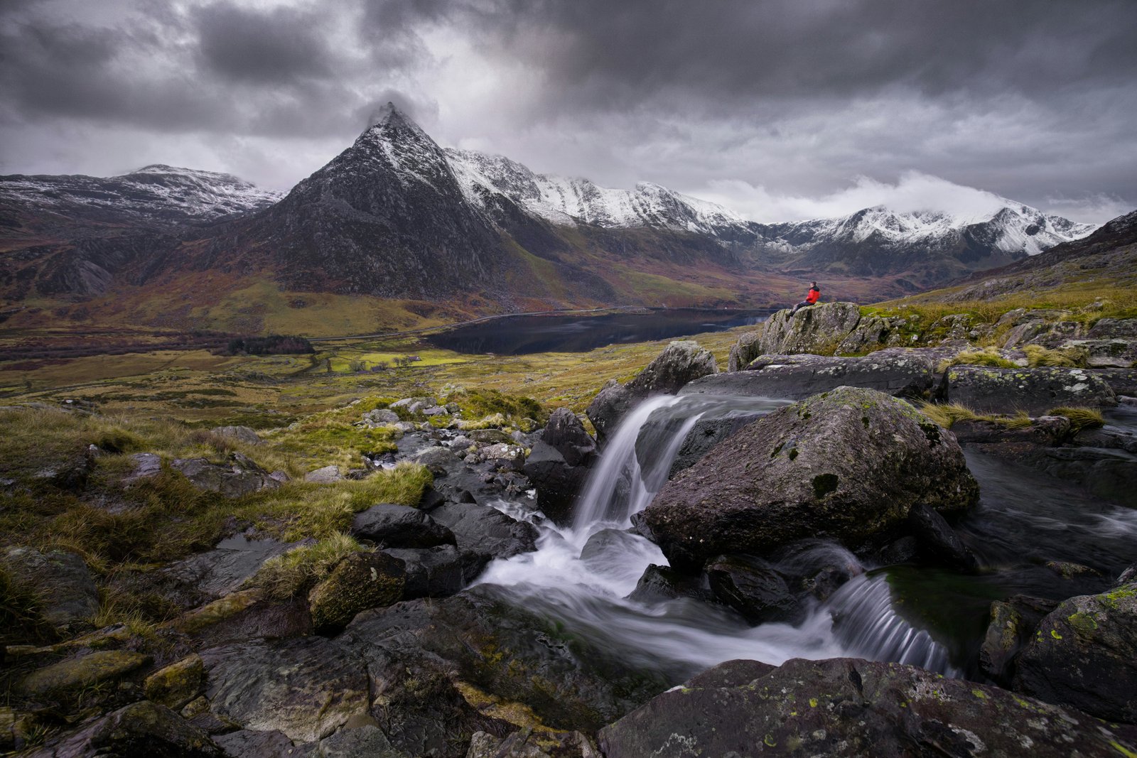 Llyn Ogwen Eryri Wales mountain scenery