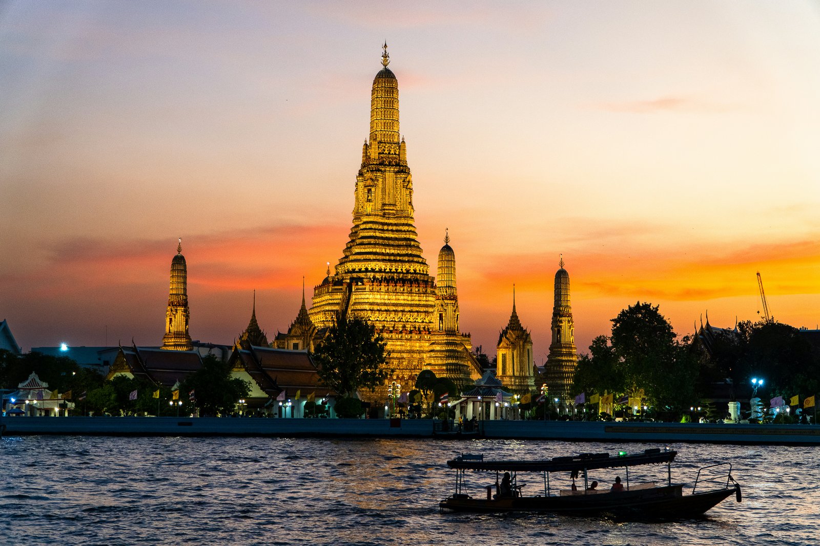 Wat Arun Bangkok Thailand sunset